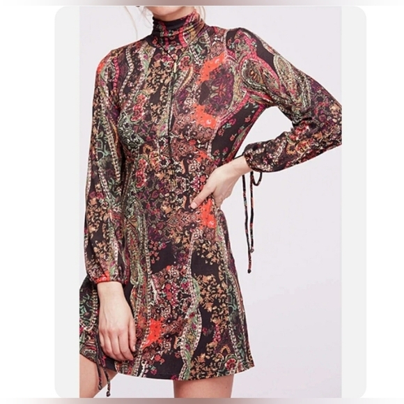 Free People Mock Neck Open Back Balloon Sleeve All Dolled Up Mini Dress Sz XS - Picture 16 of 16